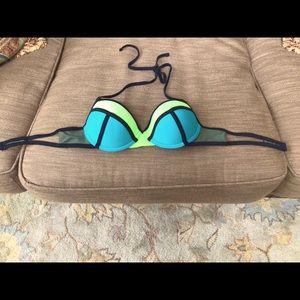 Xhilaration bikini padded top. EUC.